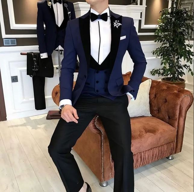 3 Piece Ternos Masculinos Slim Fit Tuxedos Jacket, Vest & Pants Suits in Navy Blue