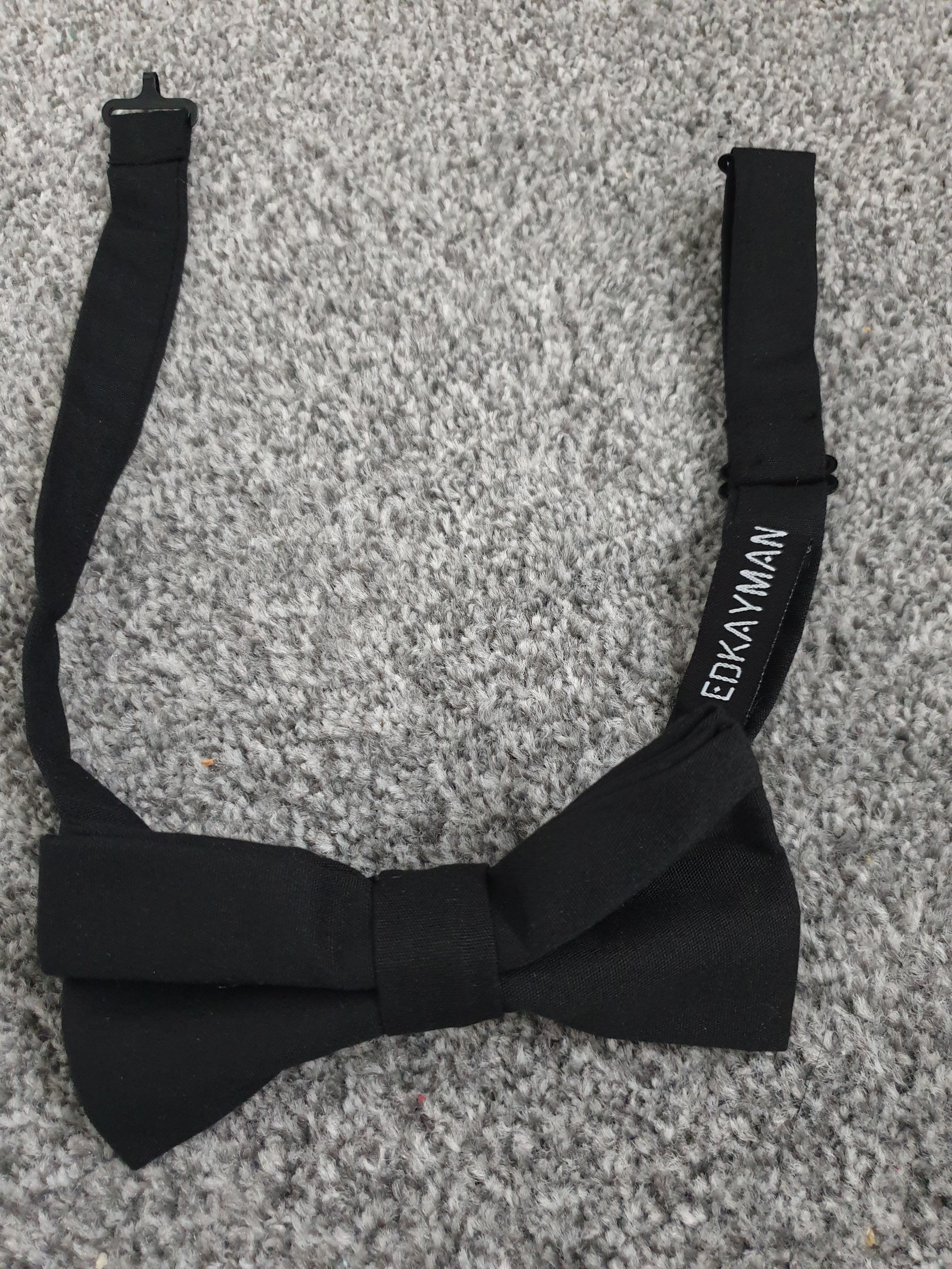 Black pre-tied cotton bow tie