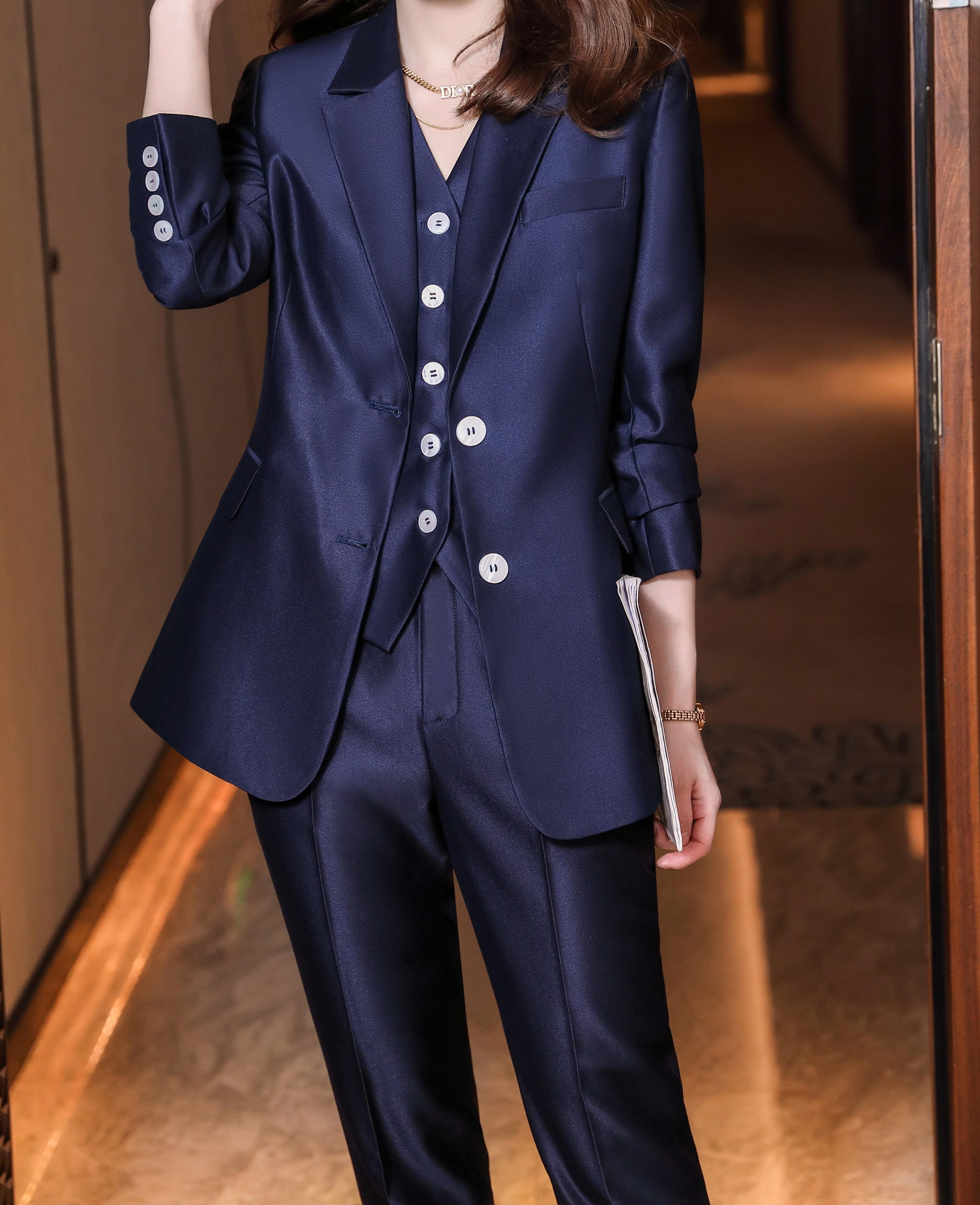 Navy blue 3-piece satin suit, dark blue suits with blazer, waistcoat and pants